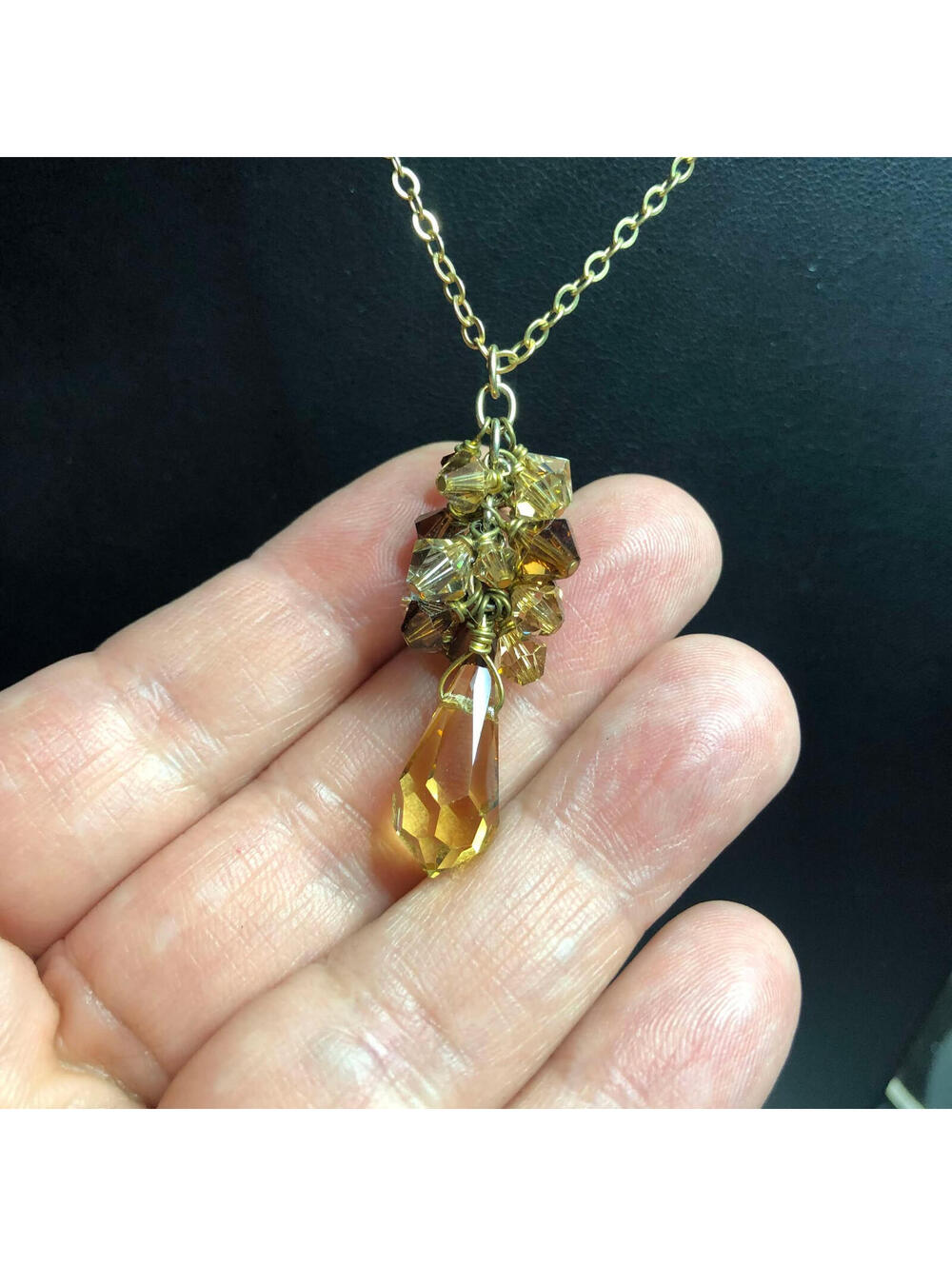 3516 Goldtone champagne brown crystal briolette pendant necklace 18-20"